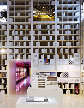 Domusae . Madrid . Jesus Aparicio Estudia de Arquitectura and Jesus Donaire Estudio