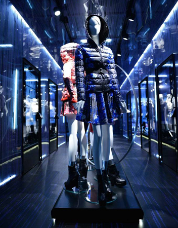 Pinko store . Hybrid shop . MIlano . Italy