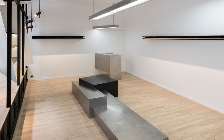 Krisvanassche boutique . 16 Rue Saint Roch . Paris . France